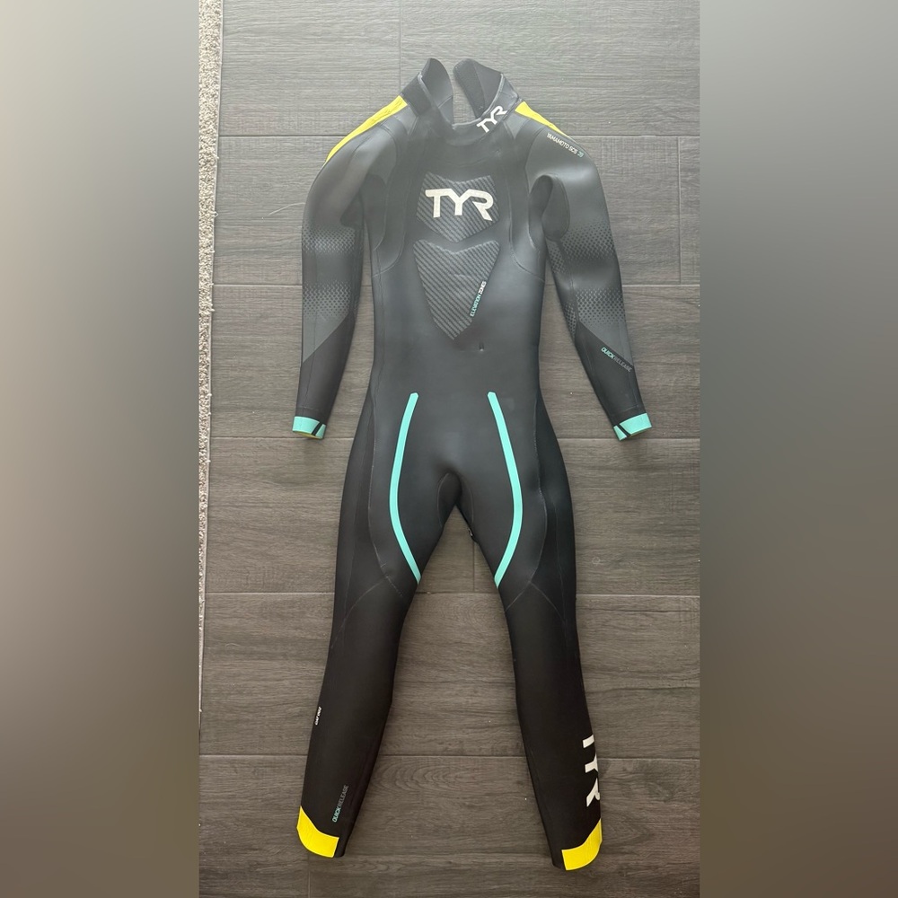 TYR Cat 2 women’s full sleeve wetsuit, size S/M